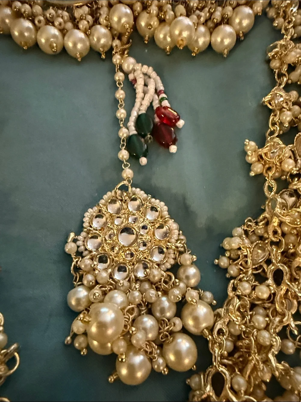 Gold-Tone Indian Bridal Jewelry Set - Elegant Multi-Piece Necklace and Earrings